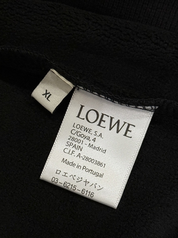 ブランドパーカー着用イメージ